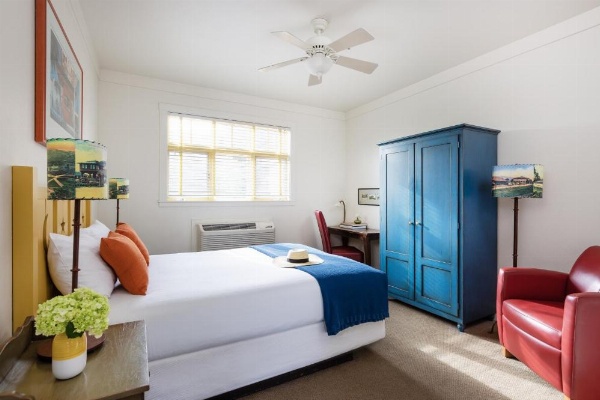 Sonoma Creek Inn image 22